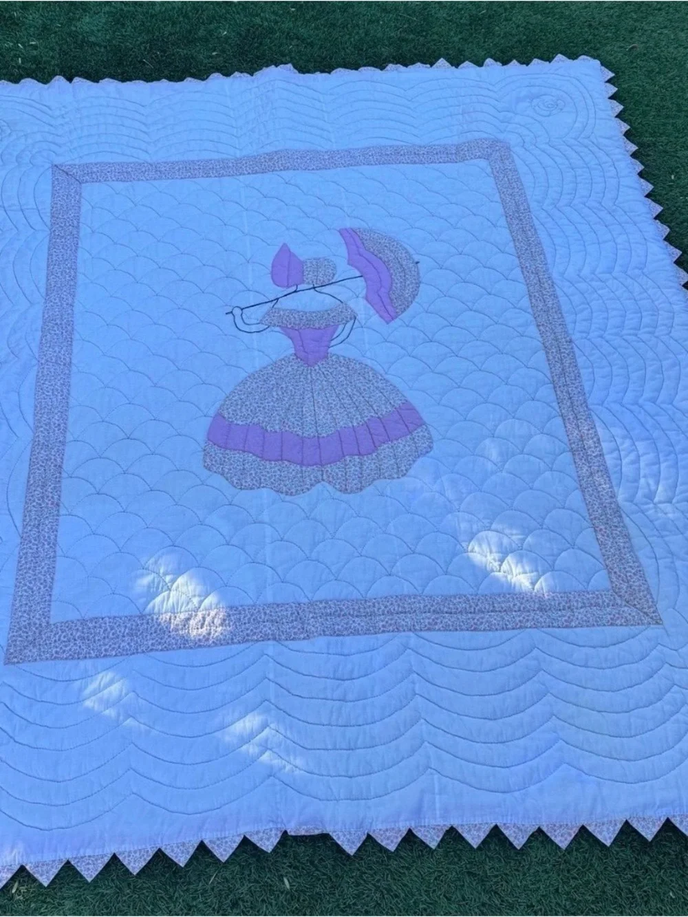 White Quilted Bedspread with Pink Appliqué Center Panel Sunbonnet/Umbrella Girl